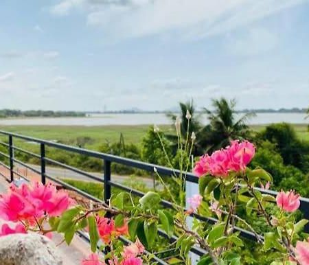 Lake Edge Resort Anuradhapura Exterior foto